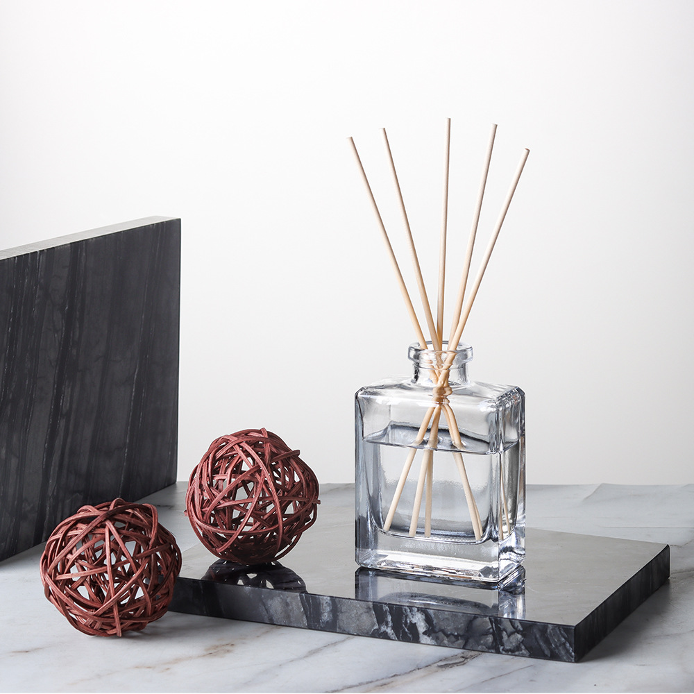 Moderna bottiglia quadrata in  - Home Fragrance Bottle recensione e prezzo